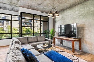 1050 Island Ave in San Diego, CA - Building Photo - Building Photo