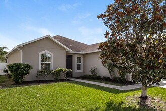 1633 Wallace Manor Blvd in Winter Haven, FL - Building Photo - Building Photo