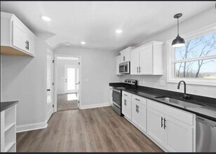 64 W High St in Clarksville, TN - Building Photo - Building Photo