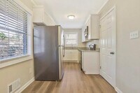 2871 Knollview Dr photo'