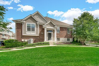 2528 Dunraven Ave in Naperville, IL - Building Photo - Building Photo