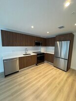 3821 NW 12th Ter, Unit Flat E in Miami, FL - Building Photo