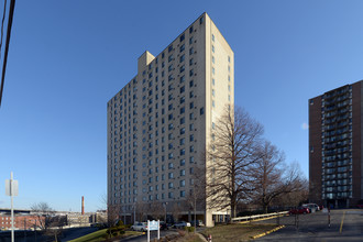 Ships Cove Apartments in Fall River, MA - Building Photo - Building Photo