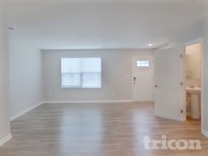 5772 Camp Ct in Concord, NC - Foto de edificio - Building Photo