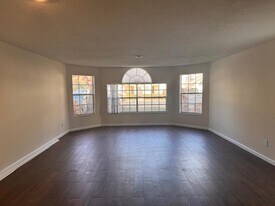 5006 Laguna Bay Cir in Kissimmee, FL - Building Photo