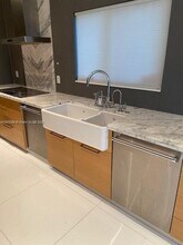 1000 N Shore Dr in Miami, FL - Building Photo - Building Photo