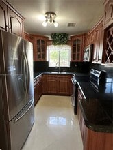 1718 N 27th Ave in Hollywood, FL - Building Photo - Building Photo