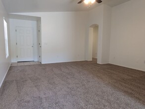 68 N Mail Station Ln in Sahuarita, AZ - Building Photo - Building Photo