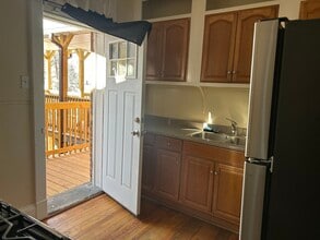 1719 Northampton St in Holyoke, MA - Building Photo - Building Photo