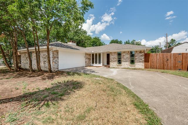 1902 Pat Ln in Carrollton, TX - Building Photo