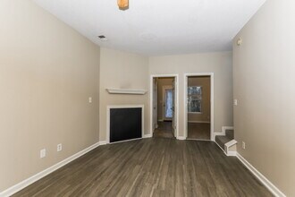 2249 Crossrail Dr in Atlanta, GA - Building Photo - Building Photo