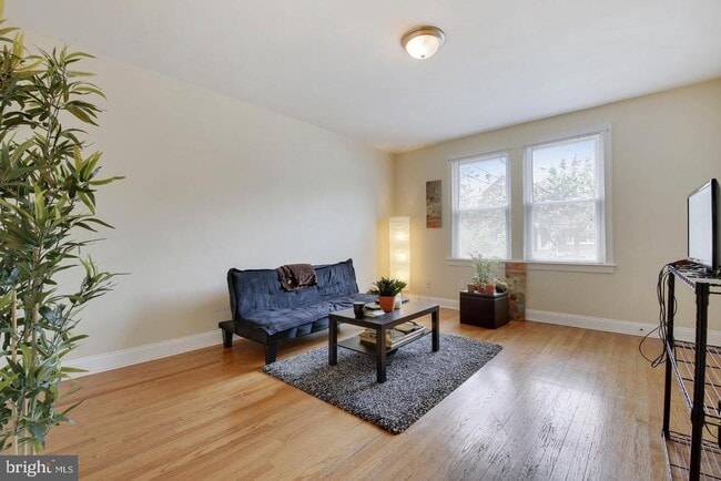 property at 4009 8th St NE