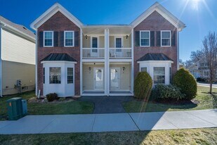 20 Denworth Bell Cir, Unit #22B in Haverhill, MA - Building Photo