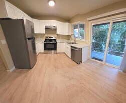 5055 SW Menlo Dr, Unit 4 in Beaverton, OR - Building Photo