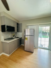 3903 Manzanita Ct in Concord, CA - Building Photo - Building Photo