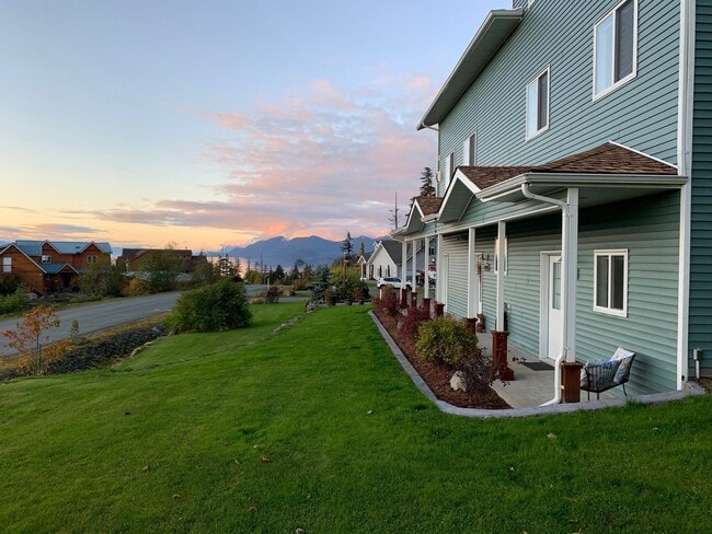 property at 17022 Island View Dr