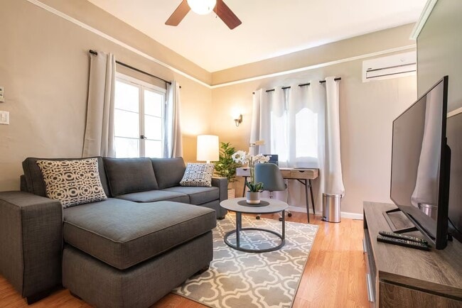 77 W Glenarm St, Unit 79 Glenarm