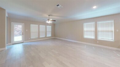 1420 Elizabeth St in Anna, TX - Foto de edificio - Building Photo