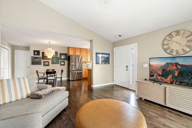 4635 Hahns Peak Dr in Loveland, CO - Building Photo - Building Photo