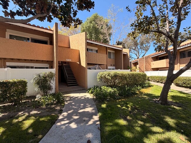 property at 1101 W MacArthur Blvd