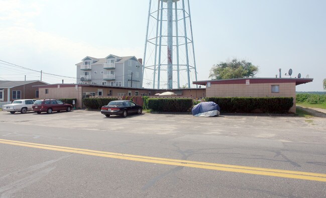 101 N End Blvd in Salisbury, MA - Foto de edificio - Building Photo