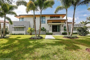 7015 Mira Flores Ave in Coral Gables, FL - Building Photo