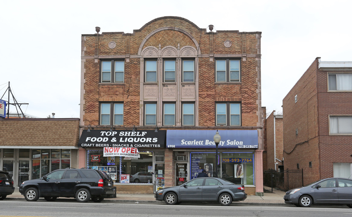 6908-6910 Cermak Rd in Berwyn, IL - Foto de edificio