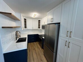 1907 Robinson Ave in San Diego, CA - Building Photo - Building Photo