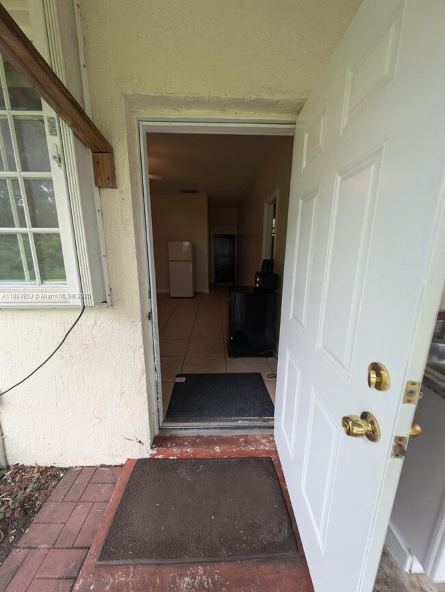 10916 SW 37th Terrace in Miami, FL - Building Photo - Building Photo