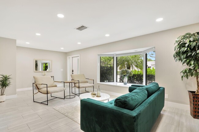 1035 NW 5th Ave in Boca Raton, FL - Building Photo - Building Photo