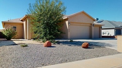490 Montecito Dr in Alamogordo, NM - Building Photo - Building Photo