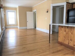 91 Main St, Unit 2 in Orono, ME - Building Photo - Building Photo