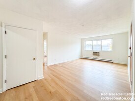 11 Hodges Ave in Quincy, MA - Building Photo