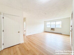 11 Hodges Ave in Quincy, MA - Building Photo - Building Photo