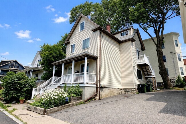 9 Arthur Ter, Unit 2