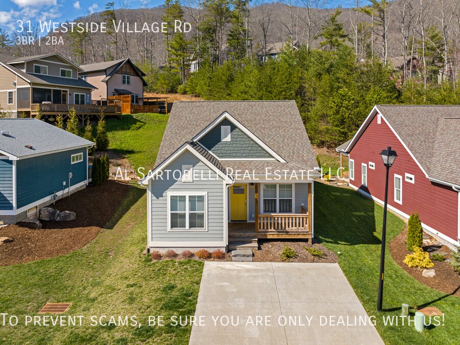 31 Westside Vlg Rd in Fairview, NC - Building Photo