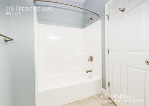 218 Creekside Ln in Sackets Harbor, NY - Building Photo - Building Photo