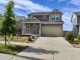 17778 E 44th Ave in Denver, CO - Building Photo