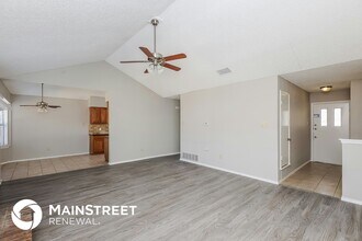 1024 Green Ridge Terrace in Saginaw, TX - Building Photo - Building Photo