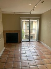1306 Norwalk Ln-Unit -303 in Austin, TX - Building Photo - Building Photo
