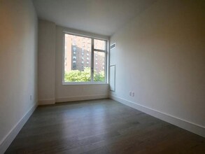 510 E 14th St in New York, NY - Building Photo - Building Photo