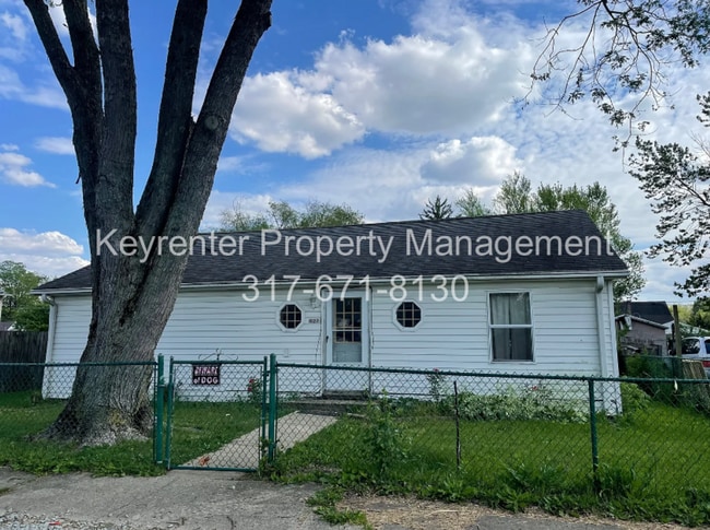 property at 1027 E 4th St