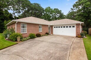 366 Bay Tree Dr in Destin, FL - Building Photo