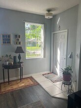 9508 W Park Village Dr in Tampa, FL - Building Photo - Building Photo