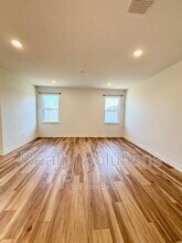 1616 Blue Lagoon Cir in Mascotte, FL - Building Photo - Building Photo