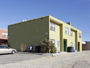 1830-1832 Buena Vista Dr SE in Albuquerque, NM - Building Photo - Building Photo