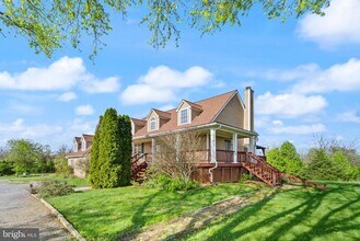 943 Castle Rock Ln in Berryville, VA - Building Photo - Building Photo