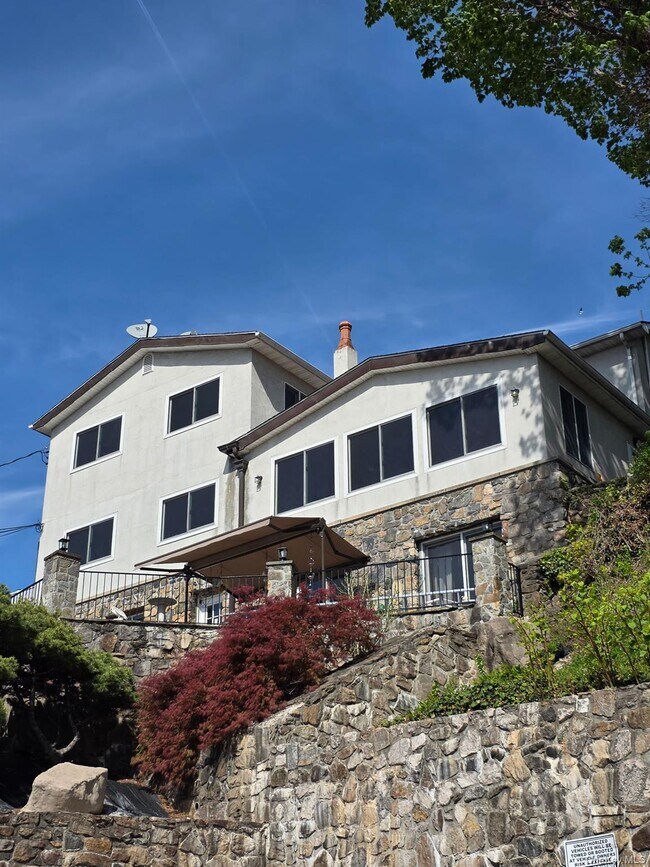 96 Main St in Tarrytown, NY - Building Photo - Building Photo