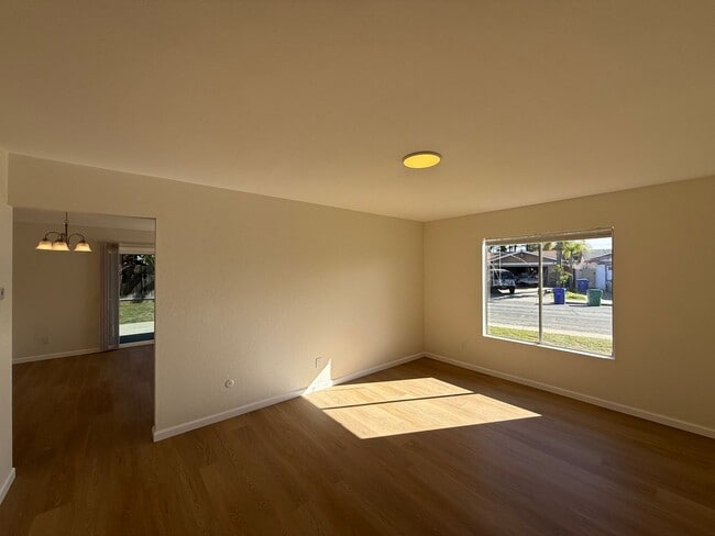 10811 Whitehall Rd in San Diego, CA - Building Photo - Building Photo