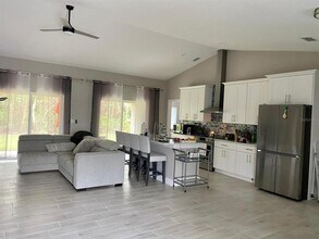 109 Swan Dr in Rotonda West, FL - Building Photo - Building Photo